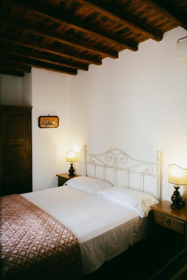 Fattoria Degli Usignoli Guest House San Donato in Fronzano Exterior foto